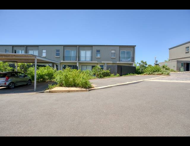 3 BEDROOM TOWNHOUSE FOR SALE IN ZULULAMI LUXURY COASTAL ESTATE
